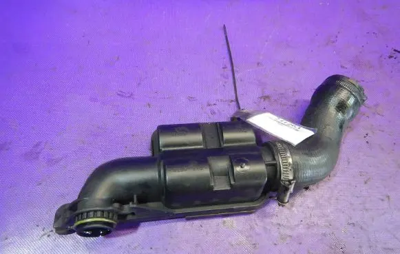 Mazda 2 Breather hose/pipe 9650712480