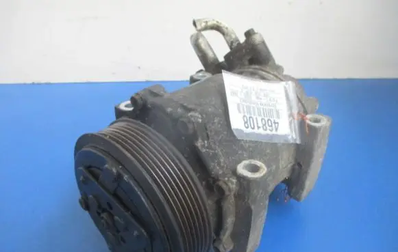 Ford Focus C-MAX Air conditioning (A/C) compressor (pump) 5M5H-19D629-SA