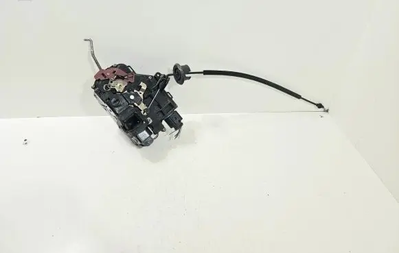 Audi A8 S8 D3 4E Rear door lock 4E0839015
