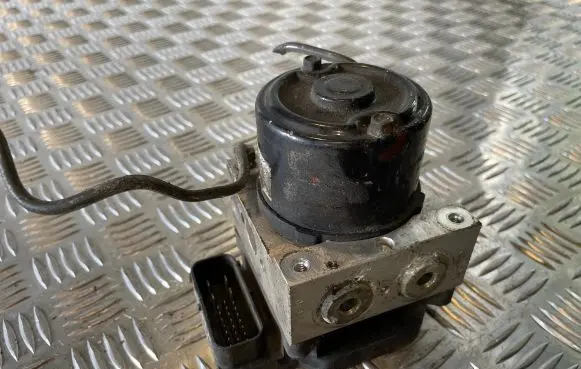 KIA Carens II ABS Pump 0K2FC437A0 LKK3M1043D 5WY7206B