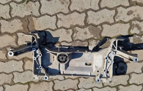 Skoda Octavia Mk2 (1Z) Front subframe 1K0199369G