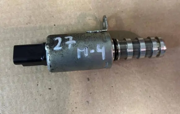 Mini One - Cooper Coupe R56 Camshaft vanos timing valve 7566652
