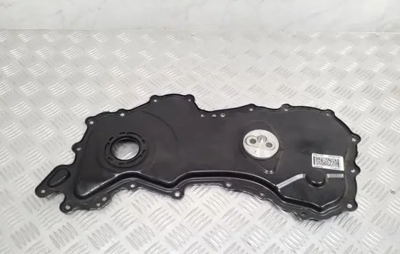 Nissan X-Trail T32 Timing chain cover 8201567304