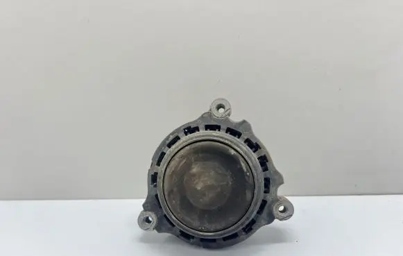 BMW 2 F22 F23 Engine mount bracket 6867441 150914