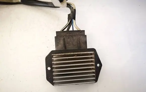 Toyota Corolla Verso E121 Heater blower motor/fan resistor 4993002121