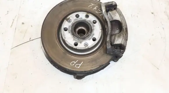 Peugeot 308 Front wheel hub spindle knuckle