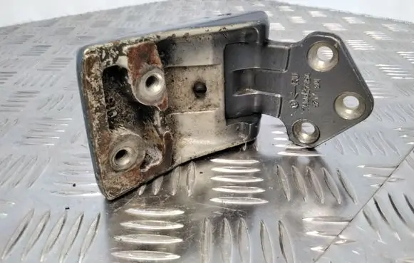 Volkswagen Transporter - Caravelle T5 Loading door lower hinge 7H0827154
