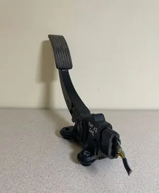 Mitsubishi Outlander Accelerator throttle pedal MN101544 06240B1A 44830020636