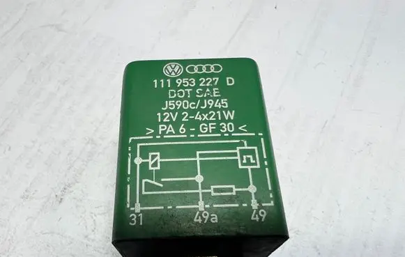Volkswagen Transporter - Caravelle T4 Other relay 111953227D