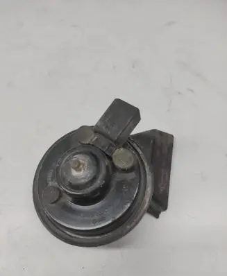 Audi A4 S4 B7 8E 8H Horn signal 8E0951223C