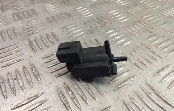 BMW 5 F10 F11 Turbo solenoid valve 7810831