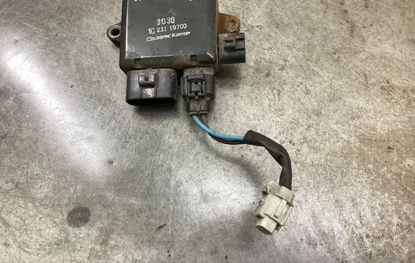 Mitsubishi Lancer Fan control module 1C23119700 3G30