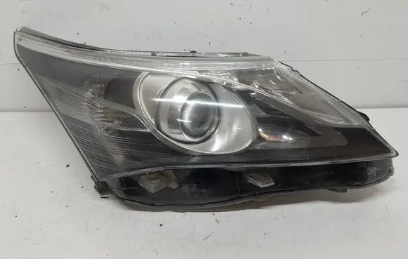 Toyota Avensis T270 Headlight/headlamp 1000018825