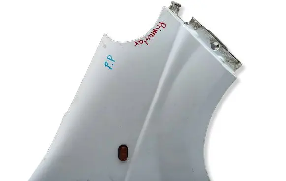 Nissan Primastar Fender 