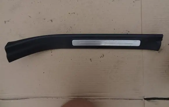 Mercedes-Benz B W245 Rear sill trim cover XXXXXXXXXXX