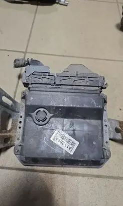 Toyota Yaris Engine control unit/module 8966152F11