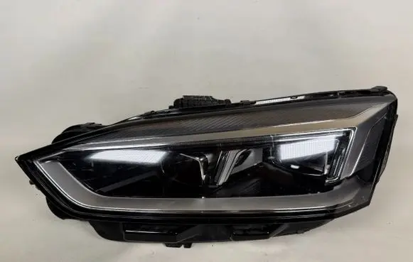 Audi A5 Headlight/headlamp