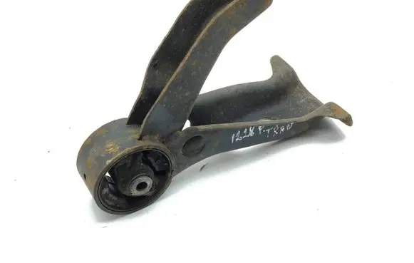 Citroen C-Crosser Engine mount bracket