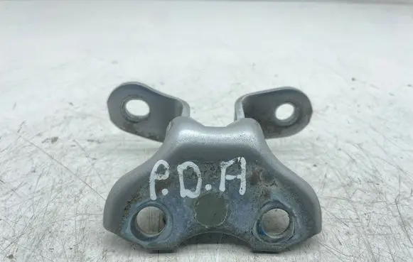 Toyota RAV 4 (XA50) Front door lower hinge