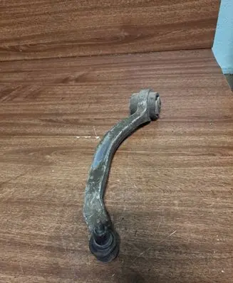 Audi A8 S8 D2 4D Front lower control arm/wishbone 4D0407695J