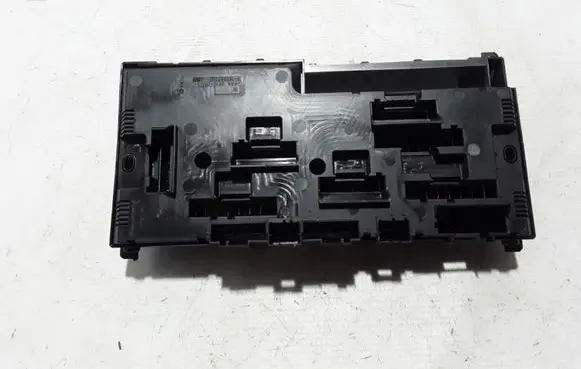 BMW 5 F10 F11 Fuse module 9252815