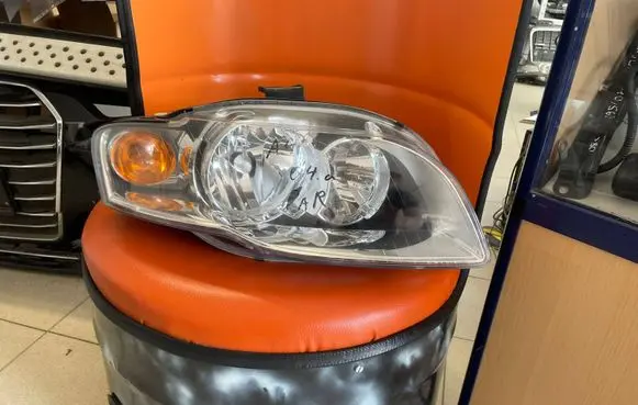 Audi A4 S4 B7 8E 8H Headlight/headlamp 8E0941004AJ