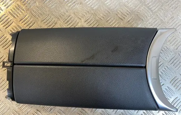Mercedes-Benz C W205 Armrest 2056808704 1271316H 1212201920