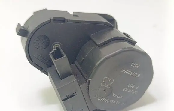 BMW 5 E39 Air flap motor/actuator 6900262