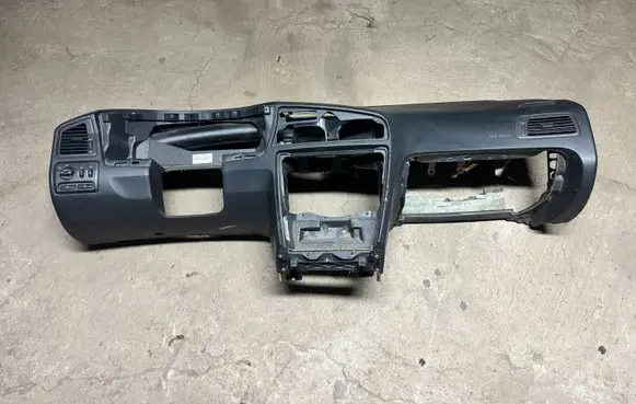Volvo V70 Dashboard 