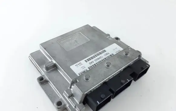 Ford Focus Engine control unit/module 7M5112A650AAD
