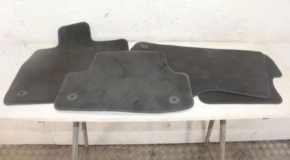 Audi A3 S3 8V Car floor mat set 8V4864452A 8V4864451A 8V1864435