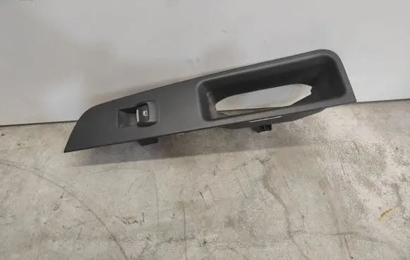Ford Explorer V Electric window control switch FB5314A568