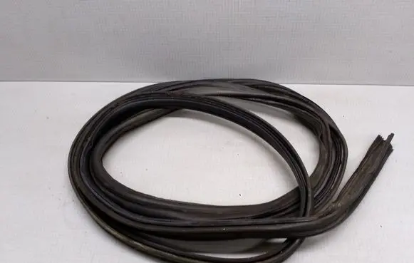 Volkswagen Transporter - Caravelle T5 Seal rubber (tailgate) 