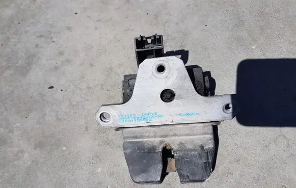 Ford Kuga I Tailgate/trunk/boot lock/catch/latch