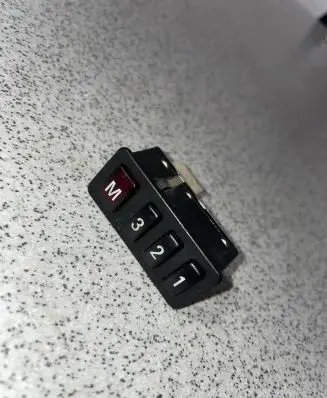 BMW 5 E39 Seat control switch 8352160