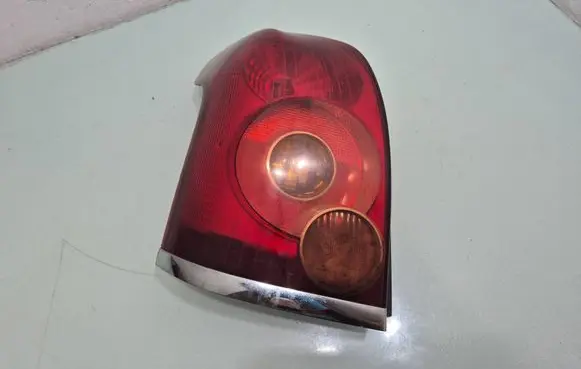 Toyota Avensis T250 Rear/tail lights 