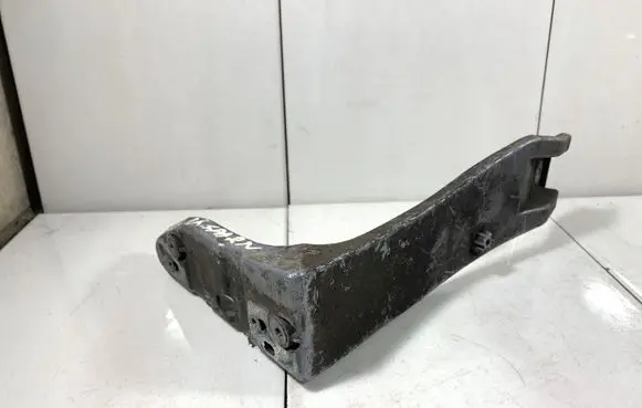 Audi A4 S4 B6 8E 8H Front bumper mounting bracket 8E0821137B