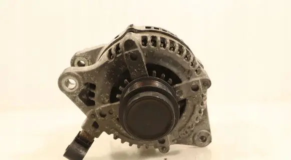 Toyota Avensis T270 Generator/alternator 104210-2181