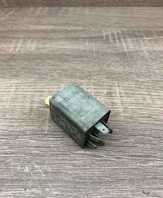 Opel Corsa E Other relay 90158458 898213
