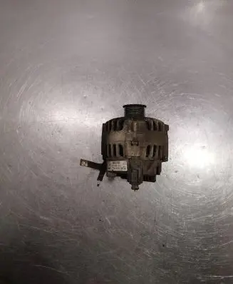 Volkswagen Polo V 6R Generator/alternator 03D903025J