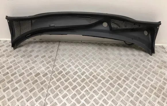 Nissan Juke I F15 Wiper trim 668621KE0A