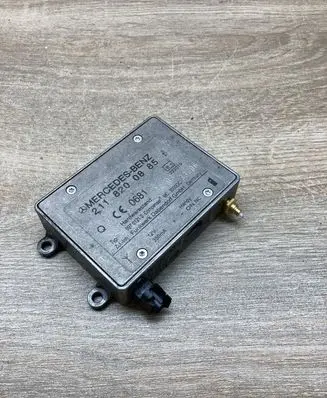 Mercedes-Benz E W211 Aerial antenna amplifier 2118200885