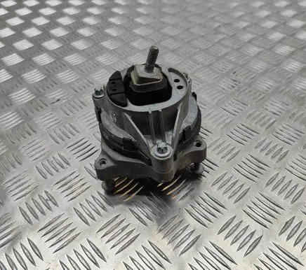 BMW 4 F36 Gran coupe Engine mount bracket 6859413