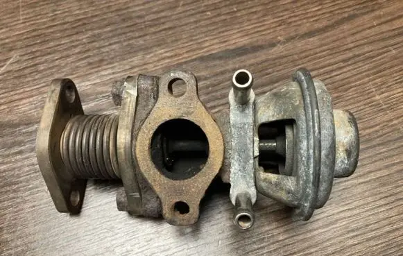 Iveco Daily 4th gen EGR valve 504150396 K5T76374