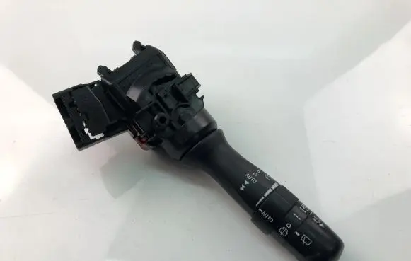 Toyota Avensis T250 Indicator stalk 17F144