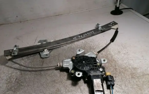 Hyundai Getz Front door window regulator with motor 988101C100