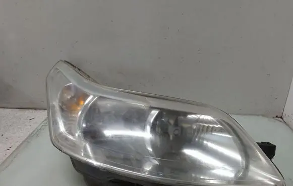 Citroen C4 I Headlight/headlamp 9646893880