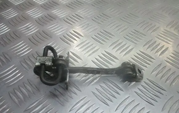 Opel Tigra B Front door check strap stopper 