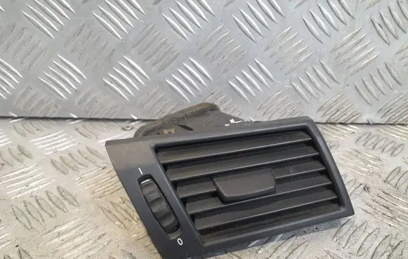 BMW X3 E83 Dash center air vent grill 340076
