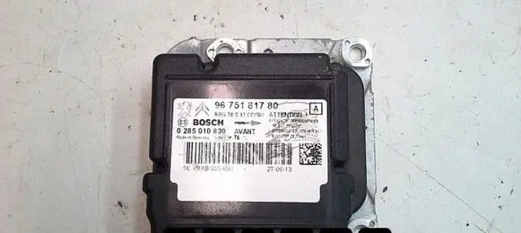 Peugeot 3008 I Engine control unit/module 9675181780